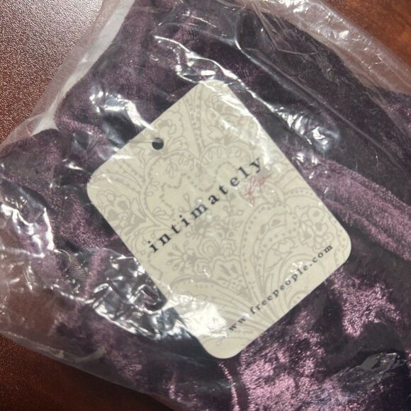 Free People All Night Velvet Tunic Fig Jam Size Small New - Picture 5 of 5